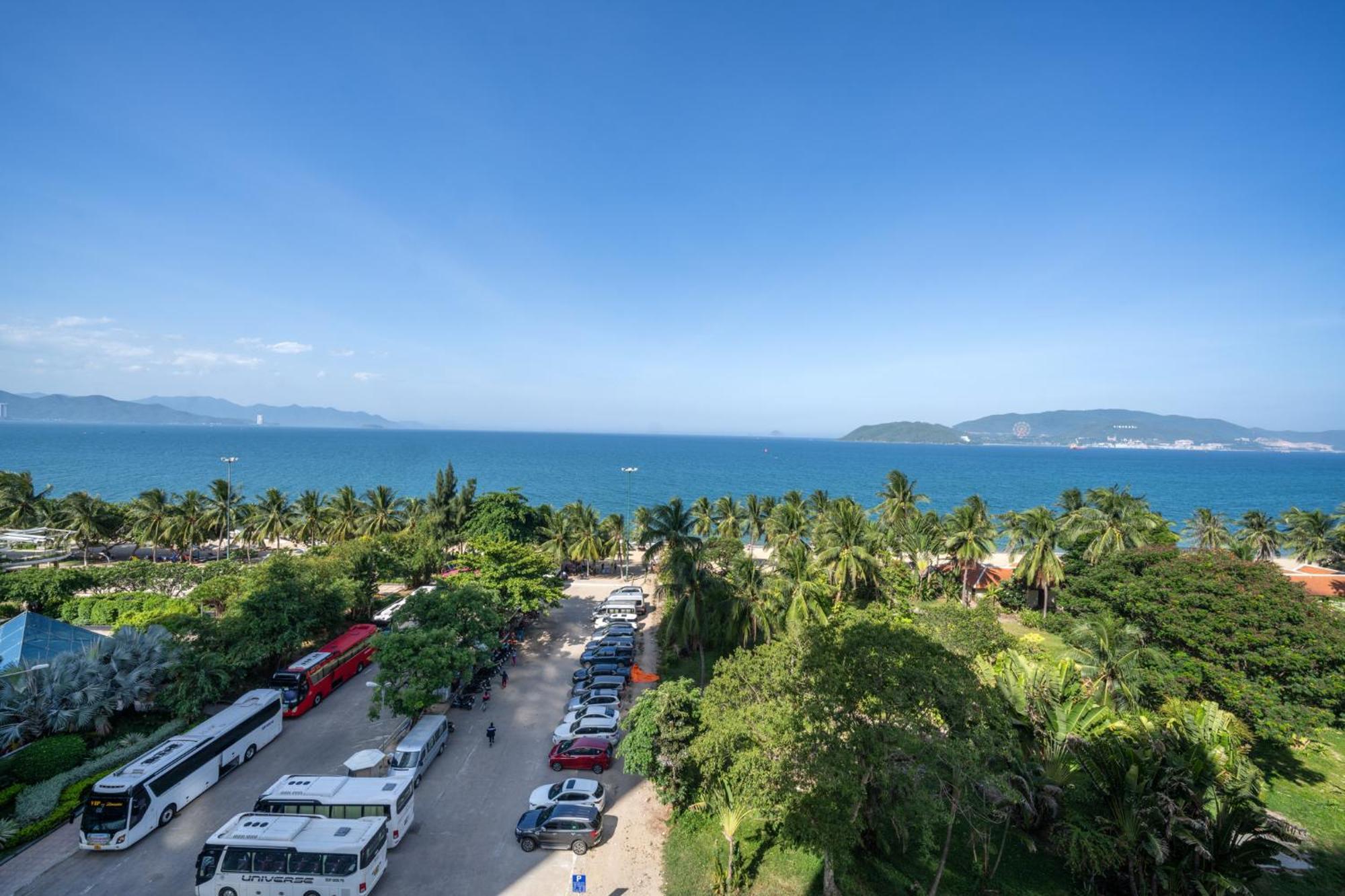 Nami Hotel Nha Trang Exteriör bild